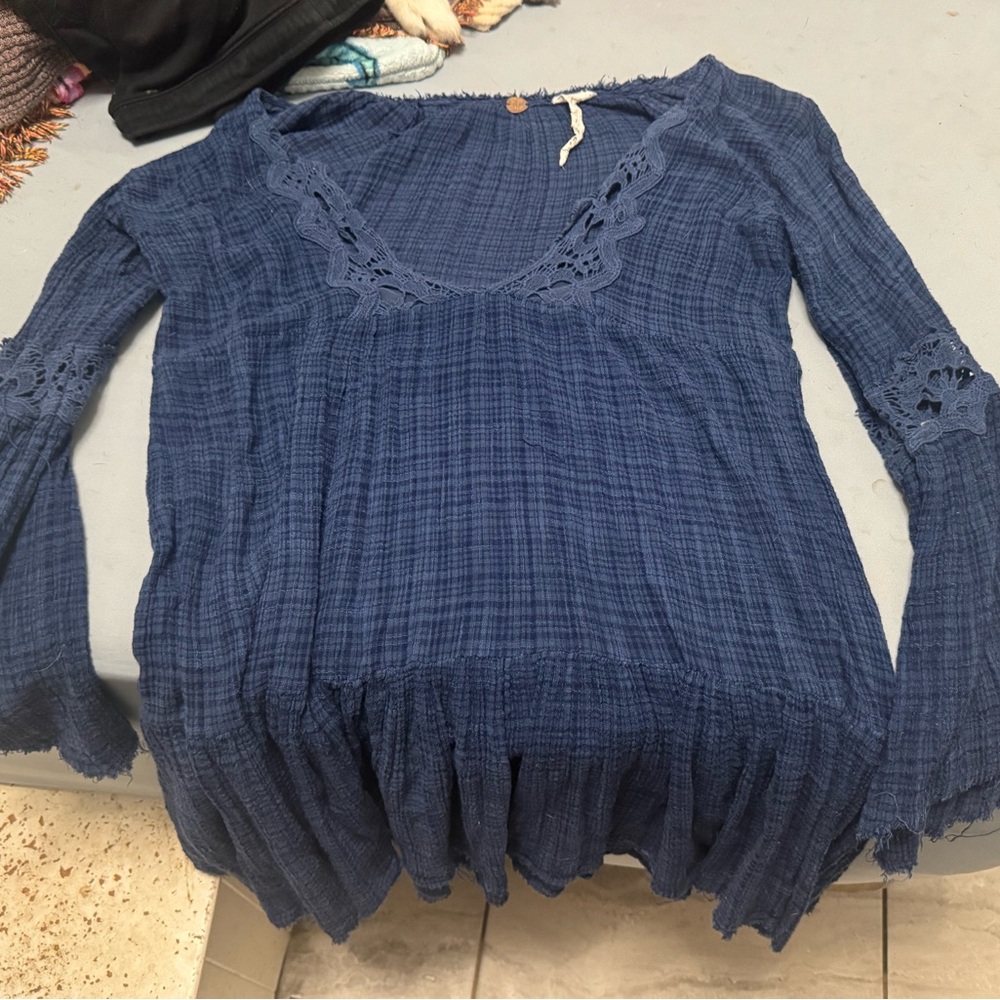 Chic Navy Lace Detail Blouse